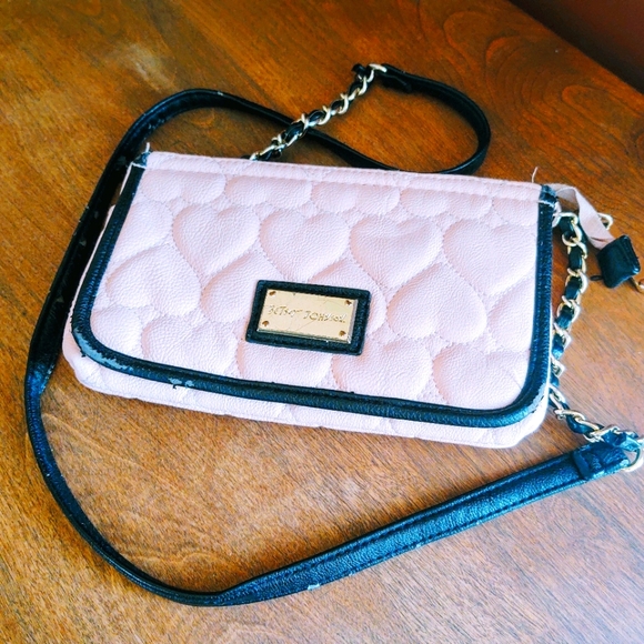 Betsey Johnson mini crossbody bag, heart quilting - Picture 1 of 6